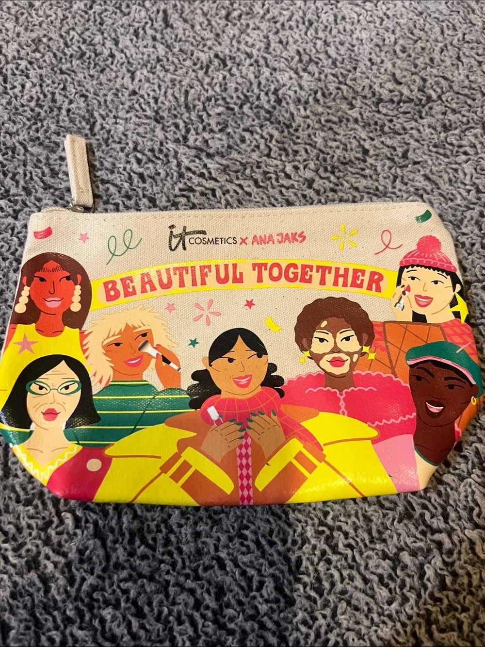 Set of 3 It Cosmetic Bags